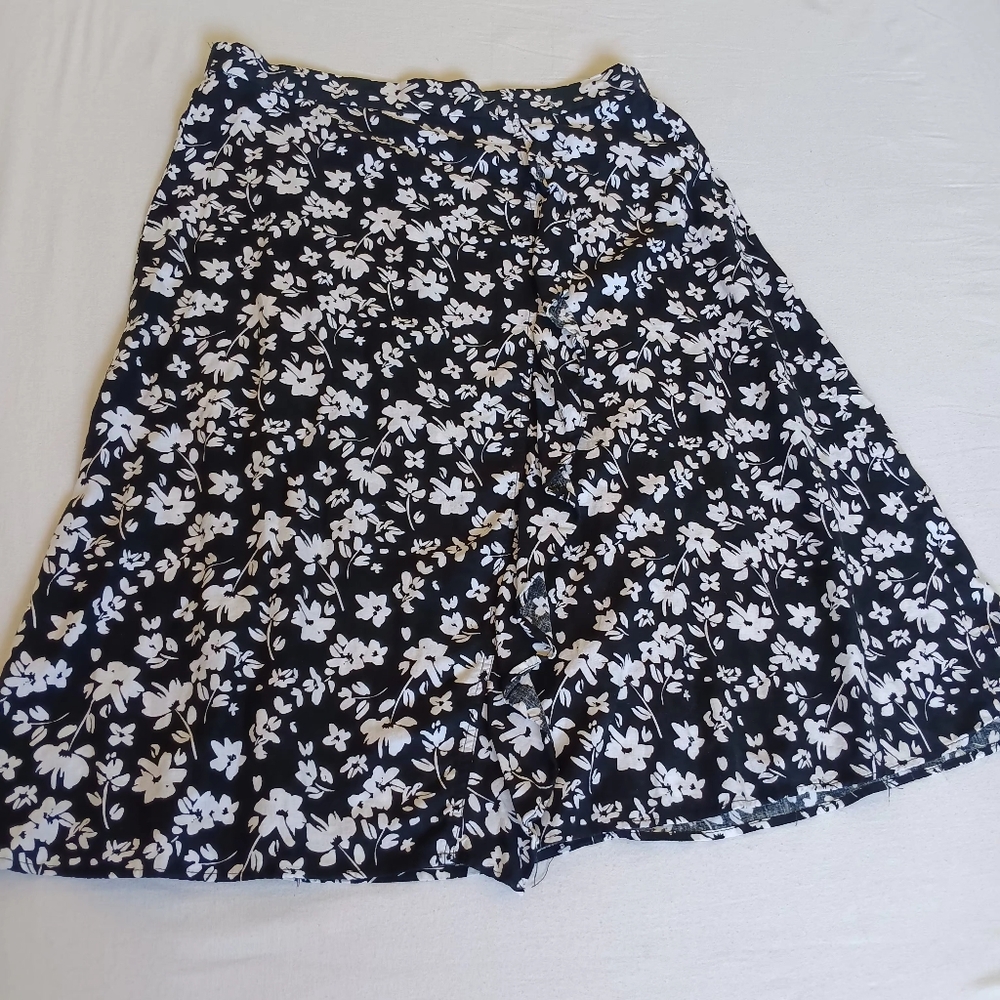 Land N Sea Sz XL Floral Midi Skirt Black And White